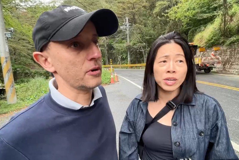 台灣前駐紐西蘭代表蔡爾晃的女婿Dimitris Belbas（左）在強震後協助救人，他今與妻子現身，回想當時狀況一度哽咽。圖／讀者提供