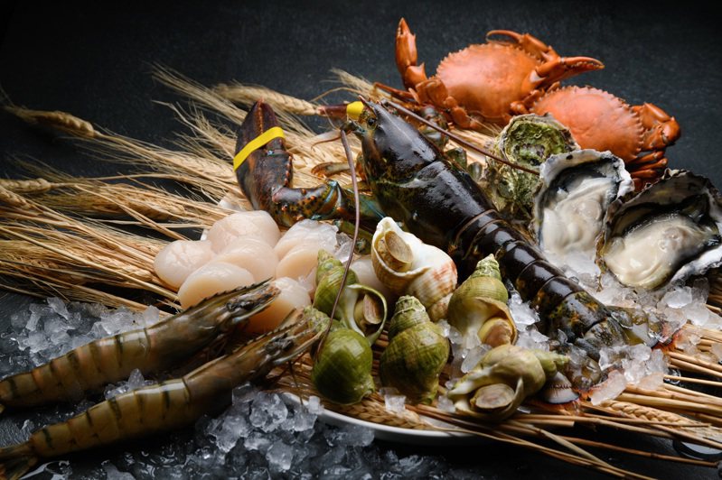 漢來美食集團旗下第二支自助餐品牌「島語自助餐廳」主打異國料理百匯，並以豐富海鮮為主。圖／漢來美食提供