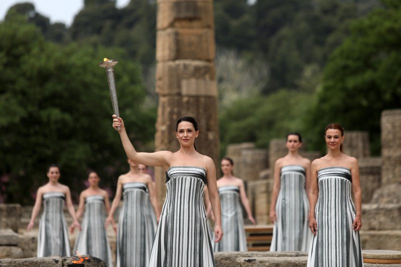 2024年巴黎奧運今天在奧運發源地希臘奧林匹亞（Olympia）舉行點燃聖火儀式。 歐新社