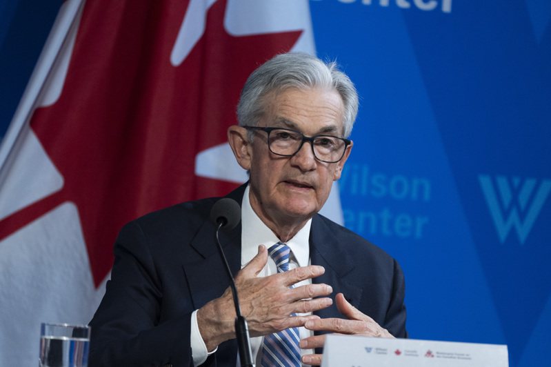 聯準會（Fed）主席鮑爾16日出席在華盛頓舉行的一場經濟論壇。美聯社