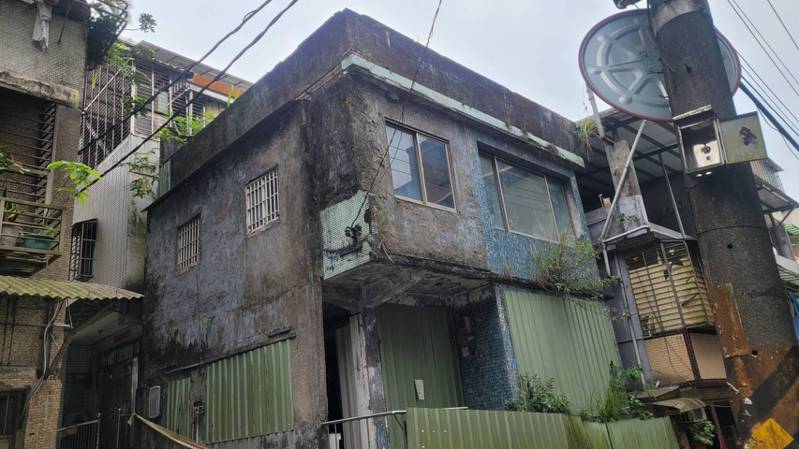 基隆東信路國產署50年老屋將拆。記者游明煌／攝影