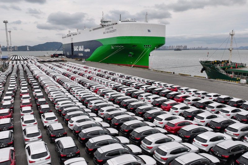 國際能源總署4月23日發布報告稱，去年全球銷售的電動車超一半是中國車廠製造，比亞迪等中國車廠成為最大贏家。（新華社）