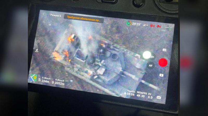 美國軍方官員透露，因為俄軍無人機作戰的威脅，烏克蘭目前已將美國提供的M1A1「艾布蘭」主力戰車排除在作戰任務之外。圖為俄羅斯2月發布據稱第一輛美援艾布蘭戰車被毀的影像。資料照片。翻攝：X / RT