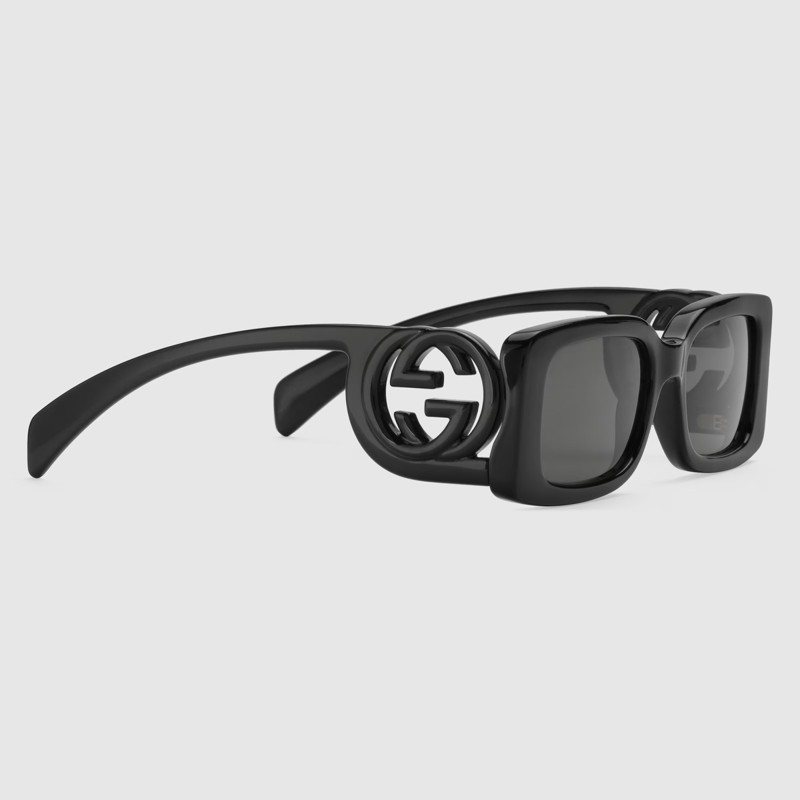 Gucci醋酸纤维G字方框太阳眼镜，14,300元。图／Gucci提供