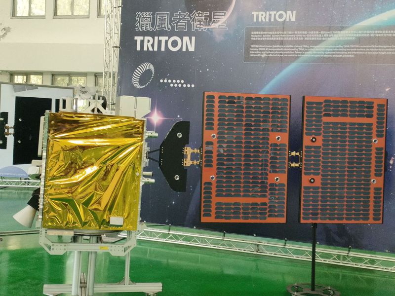 1:1模型獵風者氣象衛星是中華民國首枚自製氣象衛星，是全球少數能夠觀測海面資料的氣象衛星。記者尤聰光／攝影