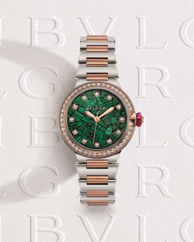 BULGARI LVCEA绿色孔雀石面盘精钢与玫瑰金镶钻腕表。图／宝格丽提供