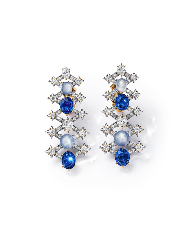 2024 Blue Book高级珠宝Tiffany Céleste星图幻境系列耳环，铂金与18K黄金镶嵌逾8克拉未经优化处理的斯里兰卡蓝宝石及星光蓝宝石、钻石。图／Tiffany提供