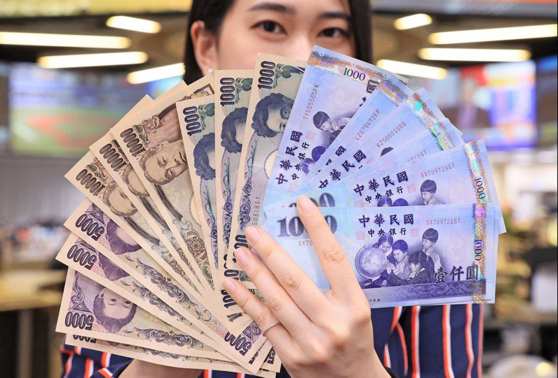 日圓兌美元匯率昨天盤中一度貶破一六○價位，創卅四年來新低。本報資料照片