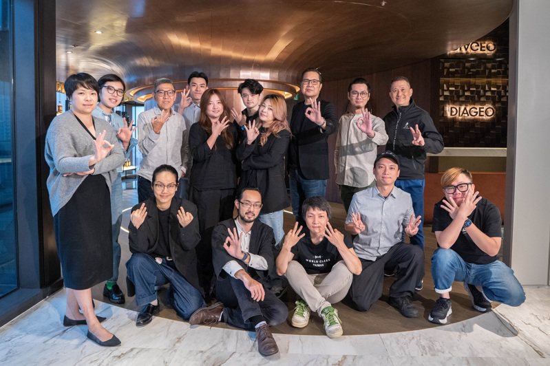 台湾帝亚吉欧关注餐饮服务业的永续发展，今年4月首次于台湾举办WSET烈酒第三级认证考试，全额赞助培育产业人才。图／帝亚吉欧提供