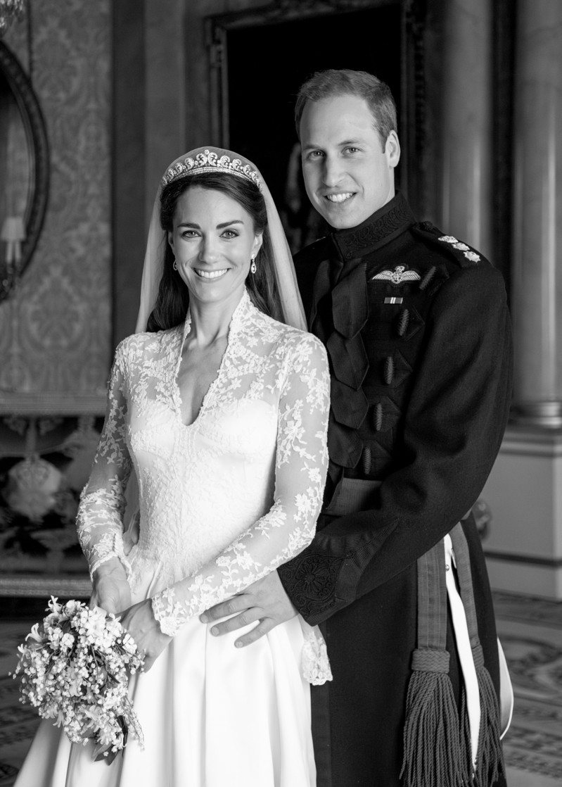 英国威廉王子和凯特王妃29日迎来结婚第13周年纪念日，夫妇拿出珍藏13年从未曝光的黑白婚照，与大众一同庆祝花边婚。取自(photo:UDN)