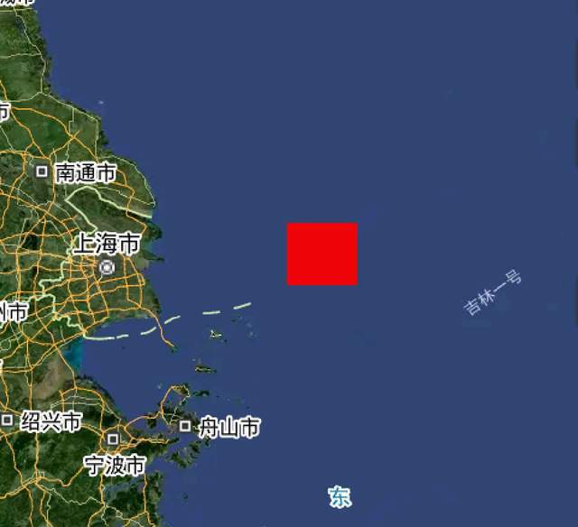 上海海事局公告5月1日至5月9日在长江口的东海一带有军事演习（红框），预估就是大陆第三艘航母福建舰海试的水域。（图／取自上海海事局）