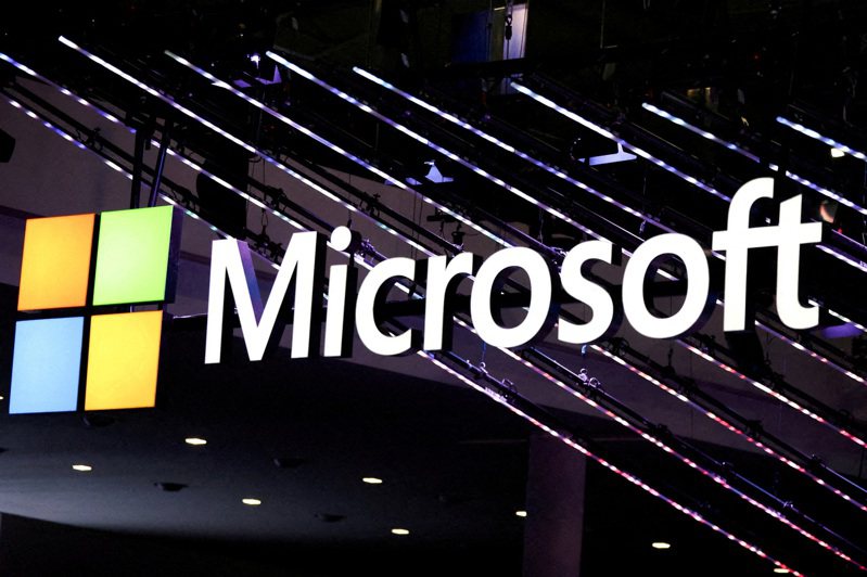 全球軟體巨擘微軟（Microsoft）宣布將投資馬來西亞22億美元（約新台幣715億元），以協助打造大馬的人工智慧（AI）基礎建設。 路透社