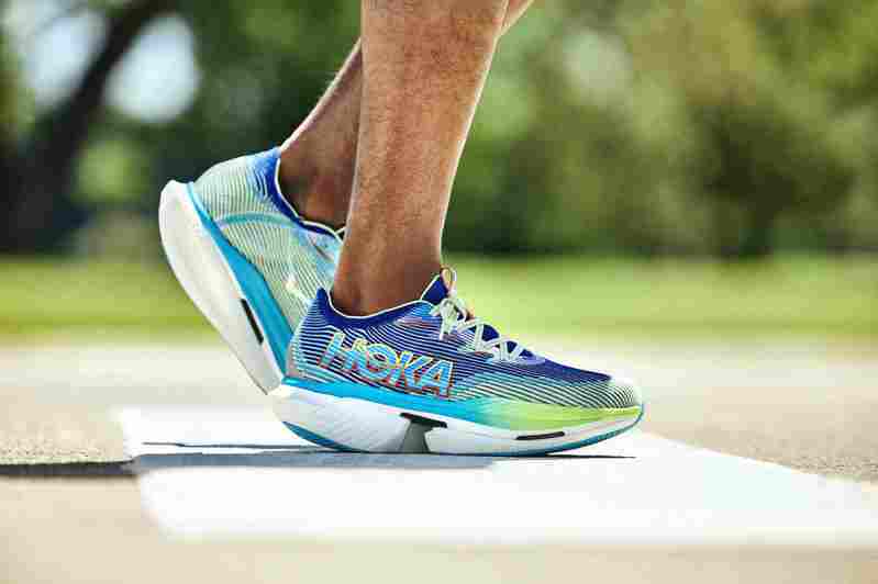 HOKA CIELO X1鞋，适合追求速度的菁英跑者，其独特滚动感与推进力广获好评。图／HOKA提供