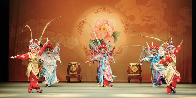 国立台湾戏曲学院今天举办创校67周年校庆，开幕典礼则由复兴京剧团带来《擂鼓震天闹天龙》。图／台湾戏曲学院提供