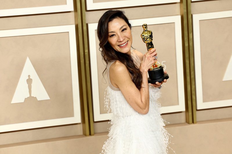 楊紫瓊以「媽的多重宇宙」獲得最佳女主角，成為首位亞裔奧斯卡影后。（歐新社資料照片）