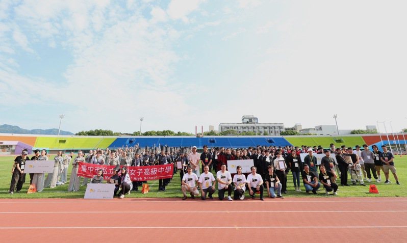 专属台湾学校乐旗队的「台湾乐旗大奖赛」，今年迈入第2届，4月28日在苗栗县立体育场登场。图／建中乐旗队家长后援会提供