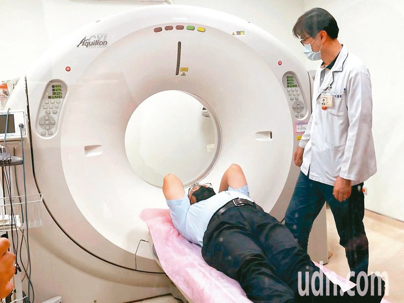 台灣癌症基金會副執行長蔡麗娟說，免費低劑量電腦斷層（LDCT）篩檢可揪出早期肺癌，降低死亡率，衛福部應持續提升民眾的健康識能，讓大家了解篩檢的重要性。本報資料照片