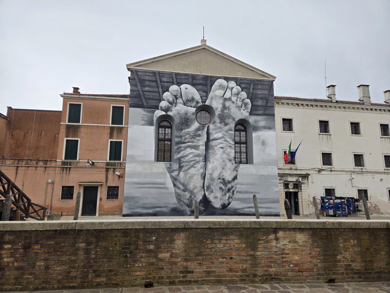 罗马教廷以威尼斯朱卡代岛女子监狱作为2024威尼斯双年展国家馆，大胆又创意。记者陈宛茜／摄影