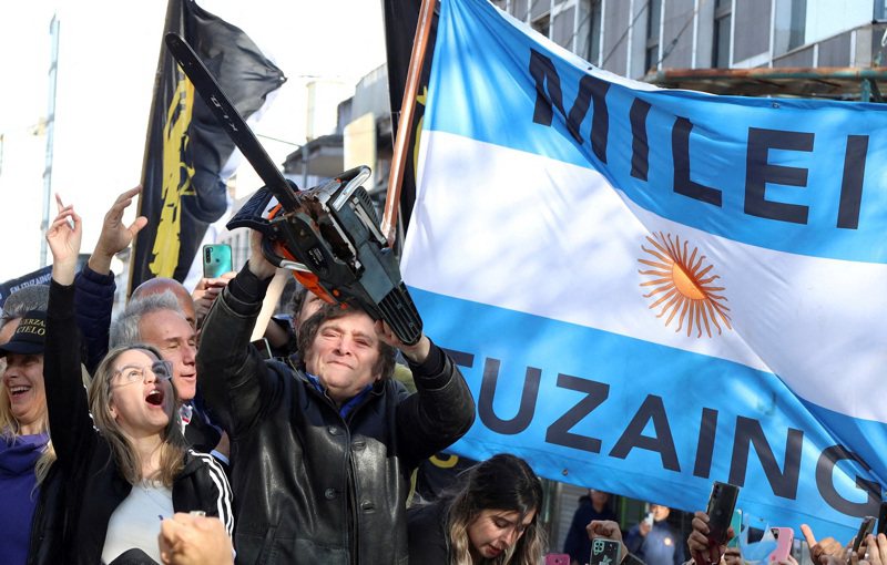 阿根廷總統米雷伊幾個月前曾宣布要開除7萬名政府員工。路透