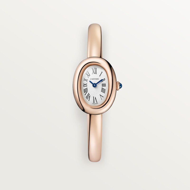 Baignoire de Cartier腕表迷你款，玫瑰金，表冠镶嵌一颗凸圆形蓝宝石，价格店洽。图／卡地亚提供