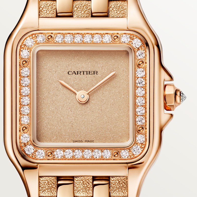 Panthère de Cartier美洲豹腕表小型款，玫瑰金镶嵌钻石，价格店洽。图／卡地亚提供