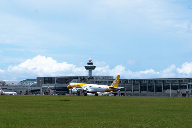 新加坡的低成本航空公司酷航引进的的E190-E2，将考量运营需求、燃油效率和操作能力等，执飞泰国、马来西亚6航点。图／酷航提供