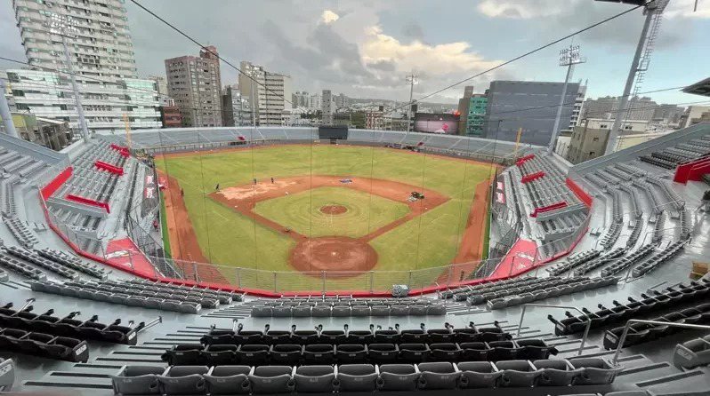 有新竹市議員質疑，新竹市府日前招標新竹棒球場重啟規畫設計案，加上工程預算，預計要多花新台幣逾億元。 圖／新竹政府提供