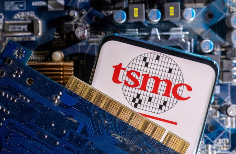 Apple rushes into AI, execs secretly go to TSMC and count on first batch of 2nm manufacturing capability