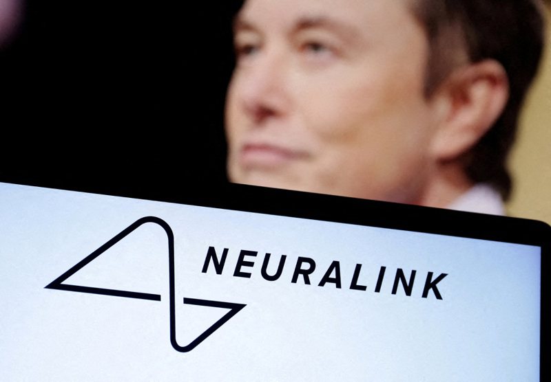 马斯克17日在X发文表示，他的大脑晶片公司Neuralink正在诚征第二位受试者。路透(photo:UDN)