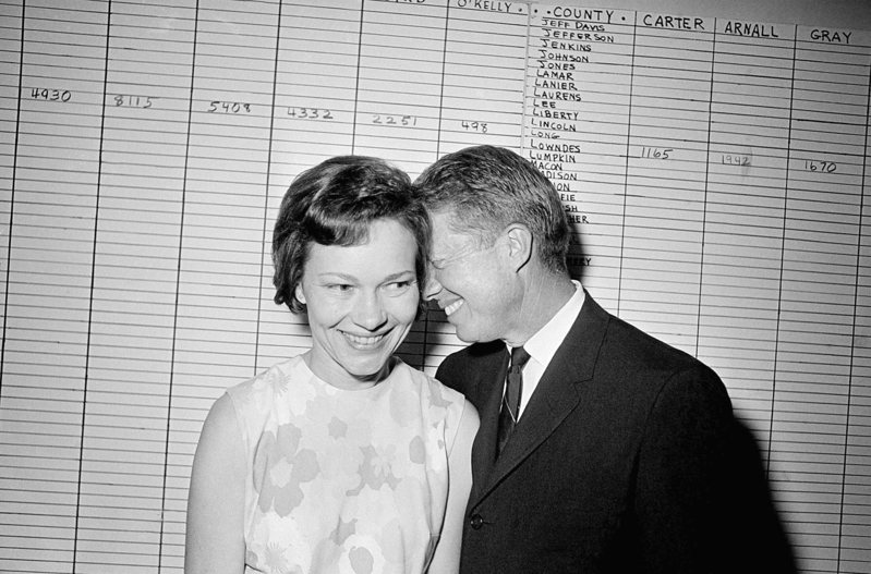 1966年9月，乔治亚州参议员卡特与妻在亚特兰大的竞选总部。（美联社）(photo:UDN)