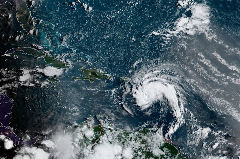 加勒比海上的热带风暴向佛州进扑，预计将带来豪雨。(美联社)(photo:UDN)