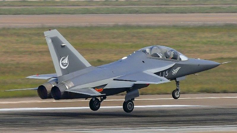 阿联酋将购买12架中国战机，最终合同很快签署；图为中国L15教练机。图／环球网(photo:UDN)