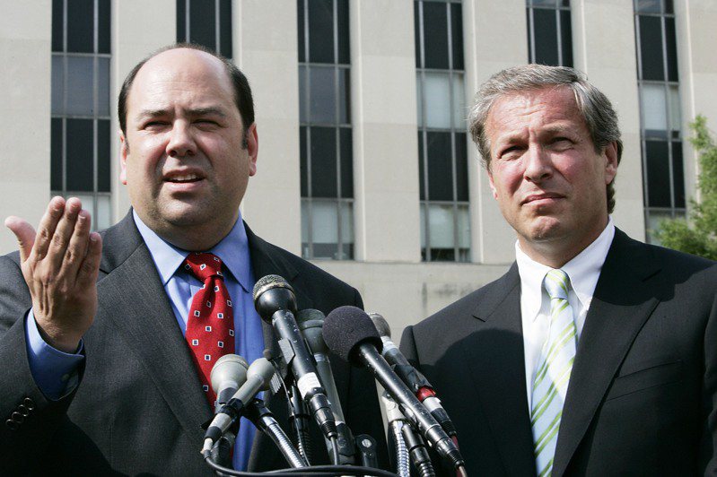 拜登任命曾为欧巴马政府抵御2012年「班加西事件」攻讦的索柏(右)，为「总统特别法律顾问」。(Getty Images)(photo:UDN)