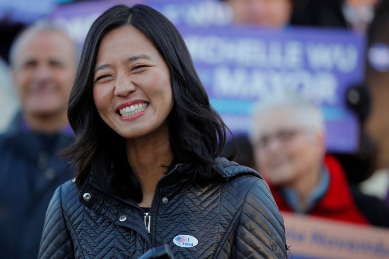 波士顿选出第一位华裔女市长吴弭(Michelle Wu)，吴弭在截稿前开出的16%选票中，以58.4%的得票率领先对手的41.6%。（路透）(photo:UDN)