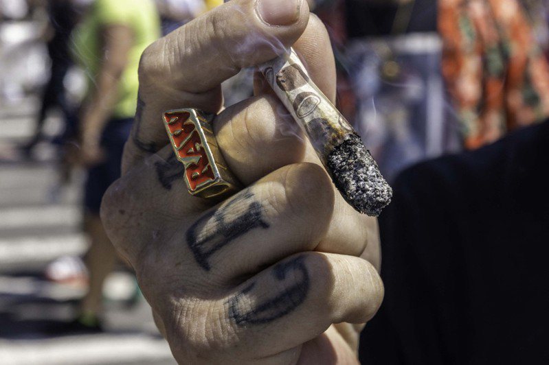 美国19岁到30岁者使用大麻和迷幻剂人数，来到自1988年以来的历史高点。（Getty Images)(photo:UDN)