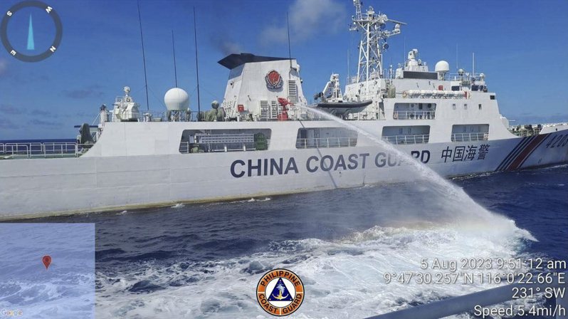 中國海警船8月5日在南海對菲律賓船隻發射水炮後，菲律賓官員今天表示，美國、日本、澳洲計劃本週在菲律賓西方的南海海域進行聯合海軍演習。（美聯社）