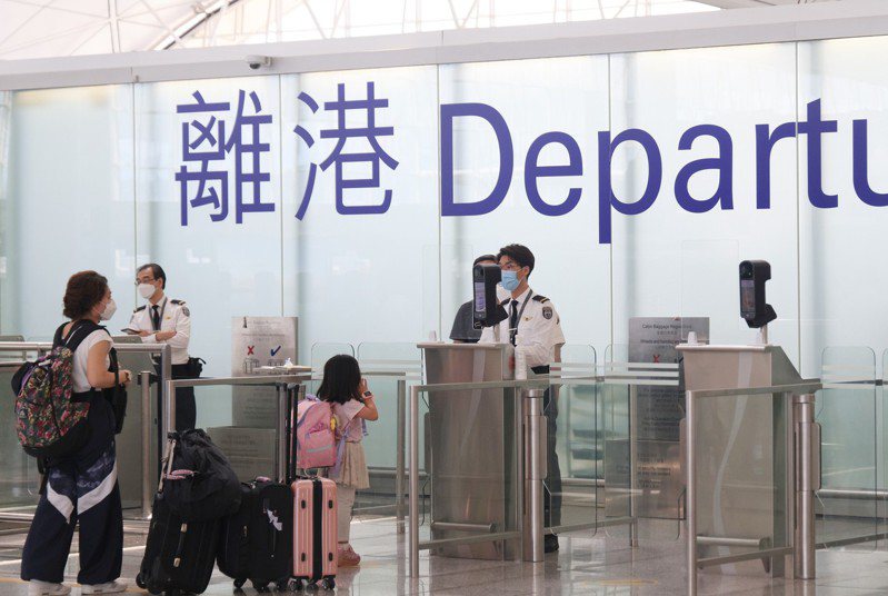 香港機場機管局衝運量，祭出「著陸費回扣早鳥優惠計畫」。（中通社）