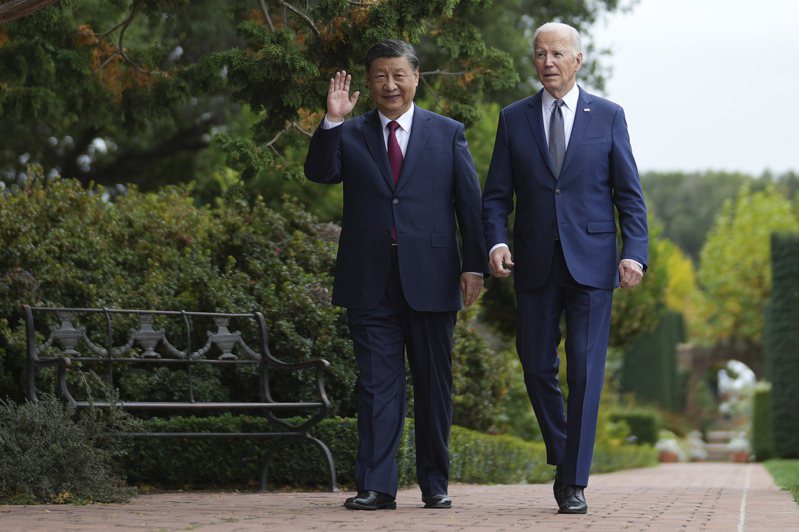 中國國家主席習近平和美國總統拜登在加州Filoli莊園。(美聯社)