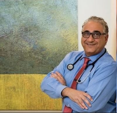 北維州醫生索巴尼，出生美國，居然到61歲才被告知不是公民。(取自dr.Sobhani.com)