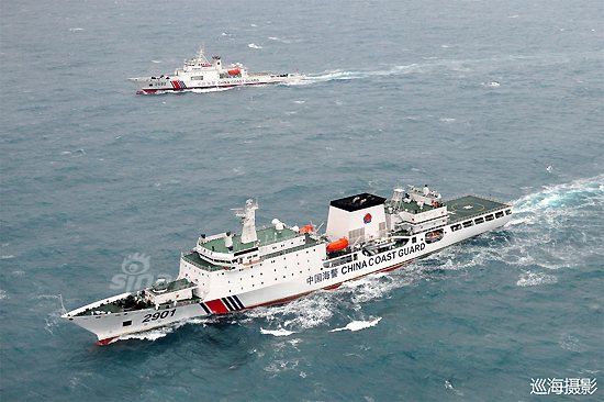 中日近期在釣魚島海域爭端又起，相互驅逐船隻。圖為中國海警艦船編隊。（取材自中國國家海洋局）