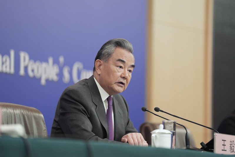 中國外交部長王毅7日就中國外交政策和對外關係相關問題回答中外記者提問。（中新社）