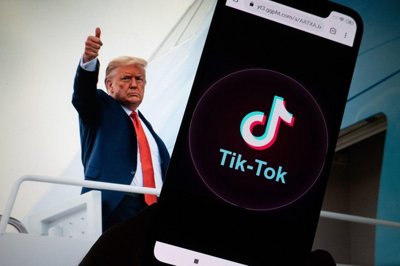 美國國家情報總監海恩斯（Avril Haines）今天在聯邦眾議院情報委員會聽證會上說，中國可能會利用社群媒體應用程式TikTok影響2024年美國選舉。(路透)