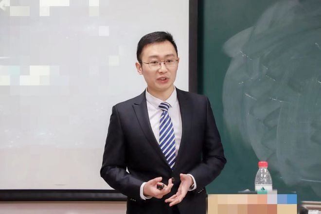北大畢業的蔡元培，如今在中國政法大學擔任副教授。（取材自大皖新聞）