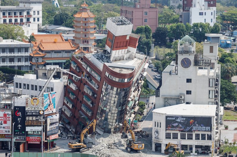台灣花蓮外海3日發生規模7.2強震，災情嚴重，不少在當地度假的港人，提早回港。（路透）
