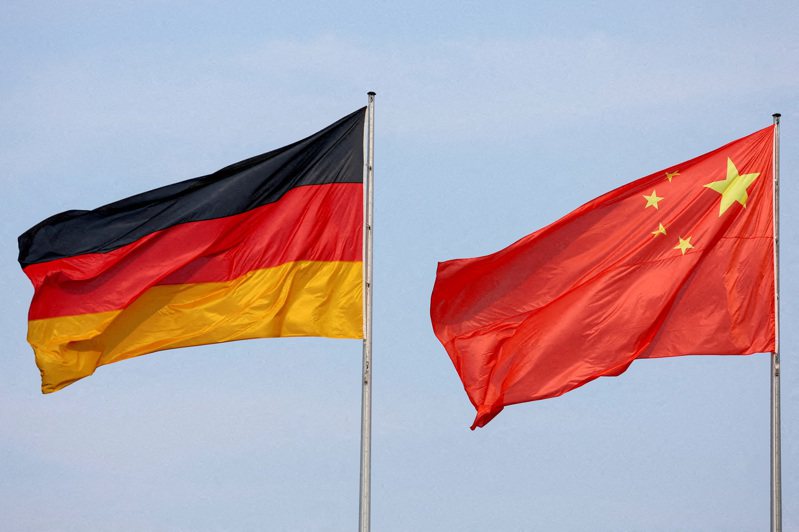 德國政府原先計畫加強監控中國在當地的投資，但如今據傳正考慮鬆綁，以免衝擊柏林當局重振經濟的計畫。（路透）