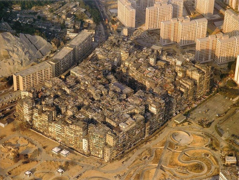 1989年的九龙寨城。（取材自维基百科）
