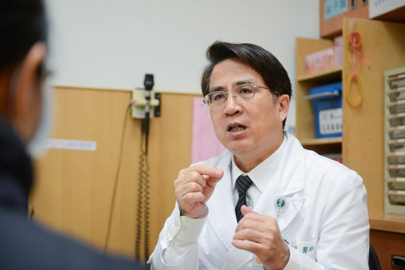 台北慈濟醫院神經外科主任徐賢達說，有民眾因三叉神經問題造成牙痛，被誤診為蛀牙，若...