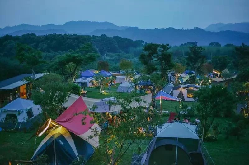 「長興山水靜露營區」是梯田式的營區 圖／IG@csssj_campsite