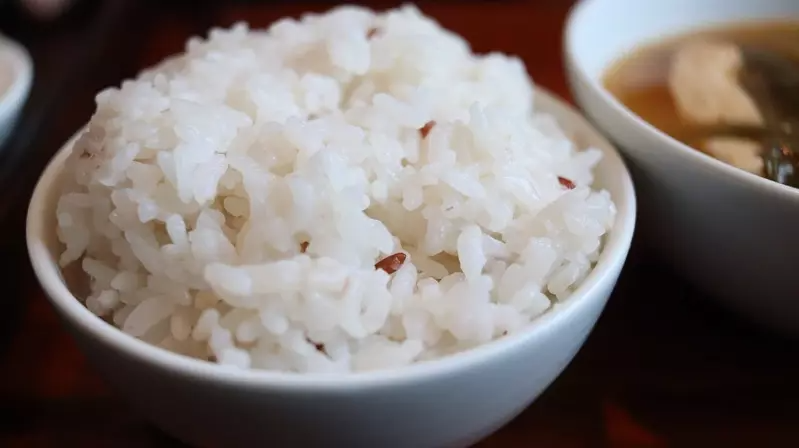 專家建議米飯一定要完全冷卻再放進冰箱，避免孳生細菌。
 圖／Pixabay