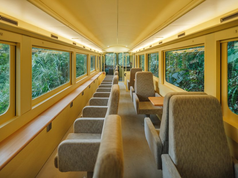 栩悅號是首列有透明駕駛室的火車列車。 圖／林鐵及文資處